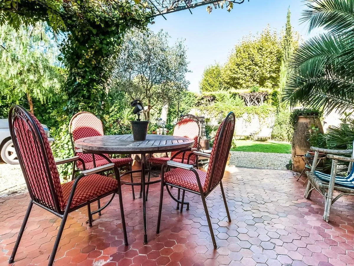 Charming Holiday Home In Lorgues With Pool